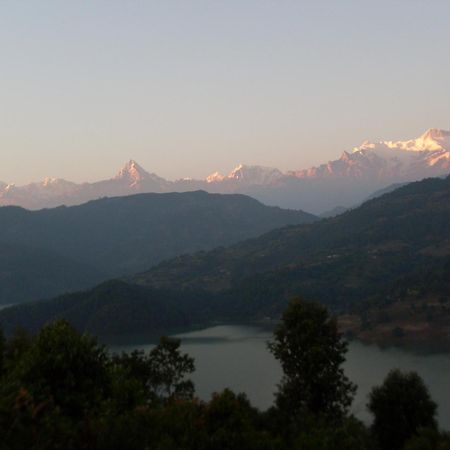 Dinesh House Bed and Breakfast Pokhara Exterior foto