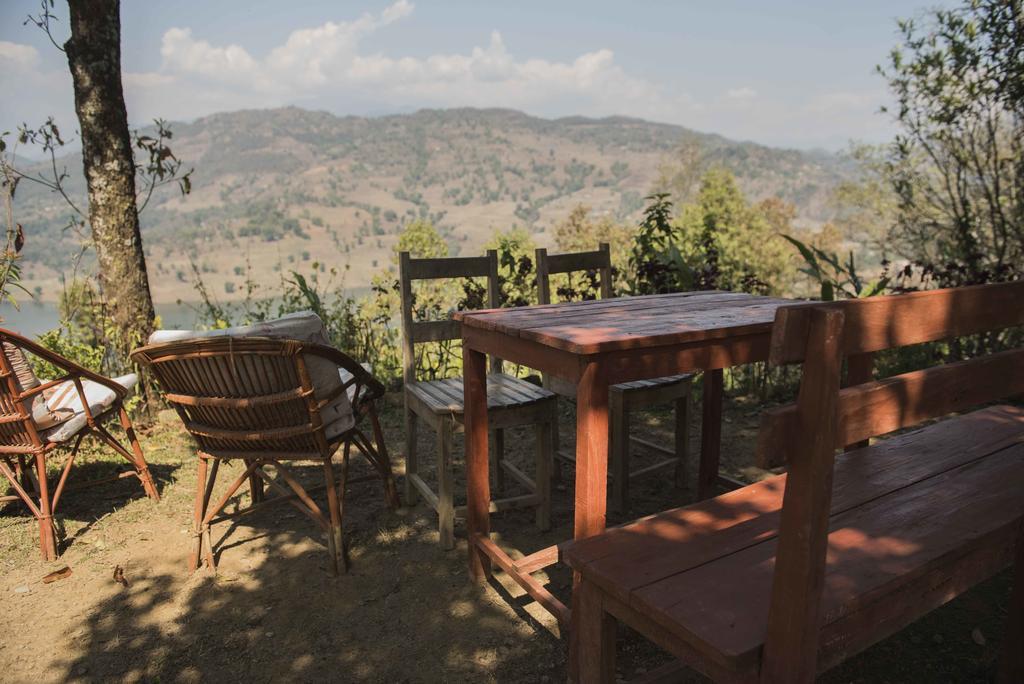 Dinesh House Bed and Breakfast Pokhara Exterior foto