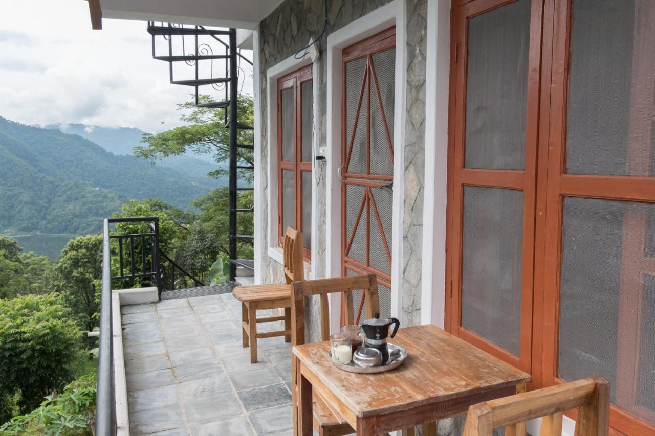 Dinesh House Bed and Breakfast Pokhara Exterior foto