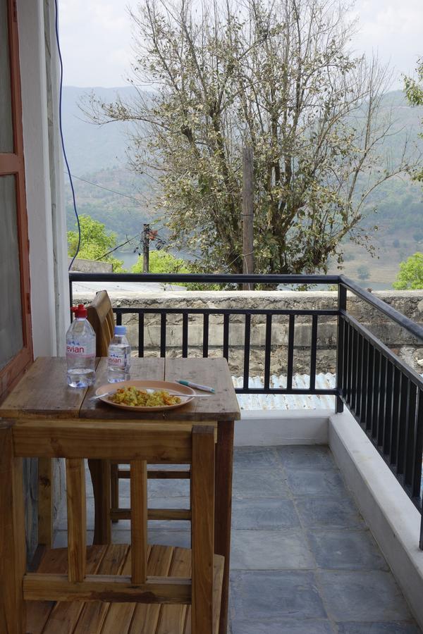 Dinesh House Bed and Breakfast Pokhara Exterior foto